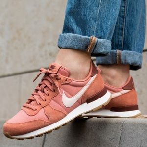 Women's Shoe
Nike Internationalist